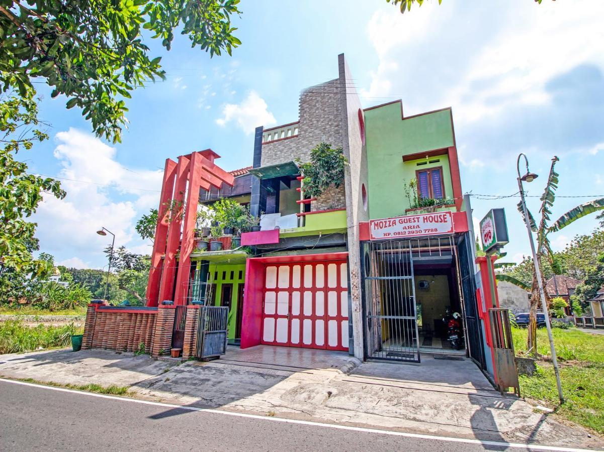 Capital O 91690 Moza Guest House Klaten المظهر الخارجي الصورة