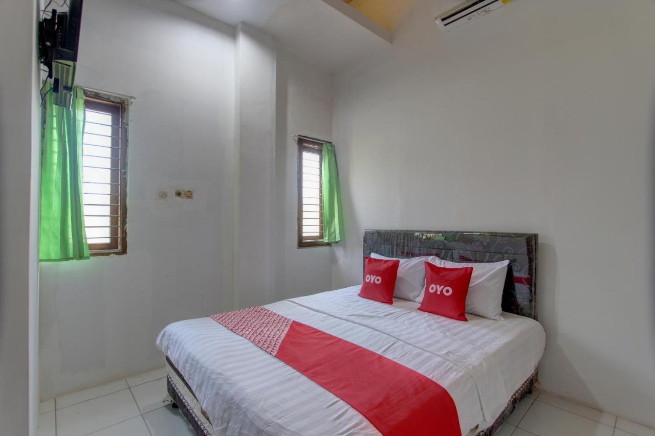 Capital O 91690 Moza Guest House Klaten المظهر الخارجي الصورة