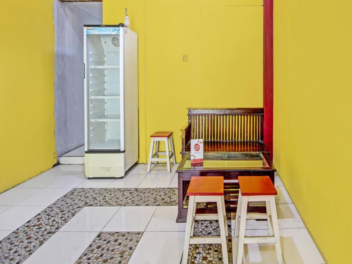 Capital O 91690 Moza Guest House Klaten المظهر الخارجي الصورة