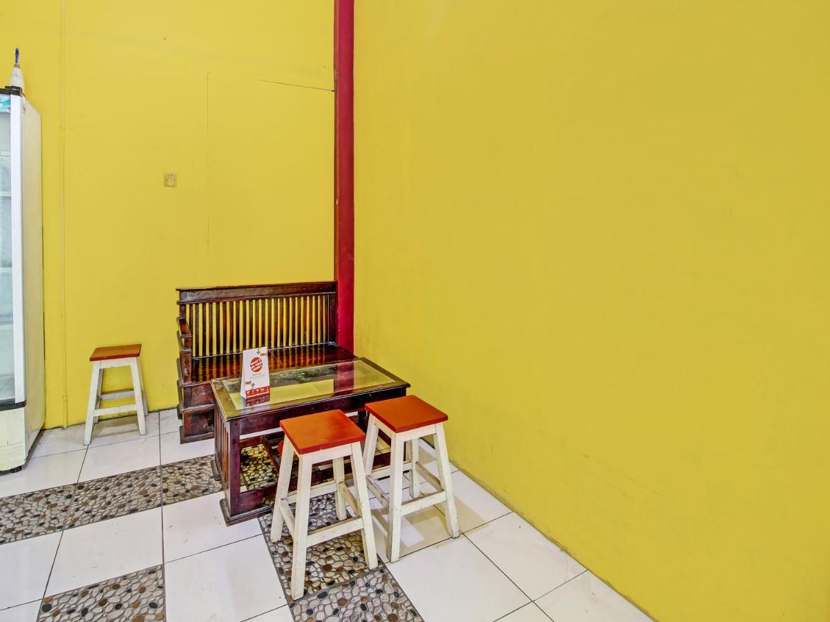 Capital O 91690 Moza Guest House Klaten المظهر الخارجي الصورة