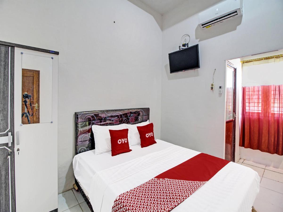 Capital O 91690 Moza Guest House Klaten المظهر الخارجي الصورة
