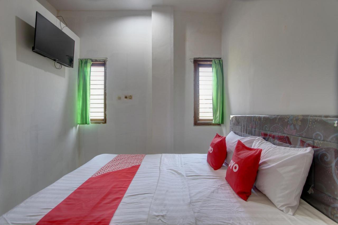 Capital O 91690 Moza Guest House Klaten المظهر الخارجي الصورة