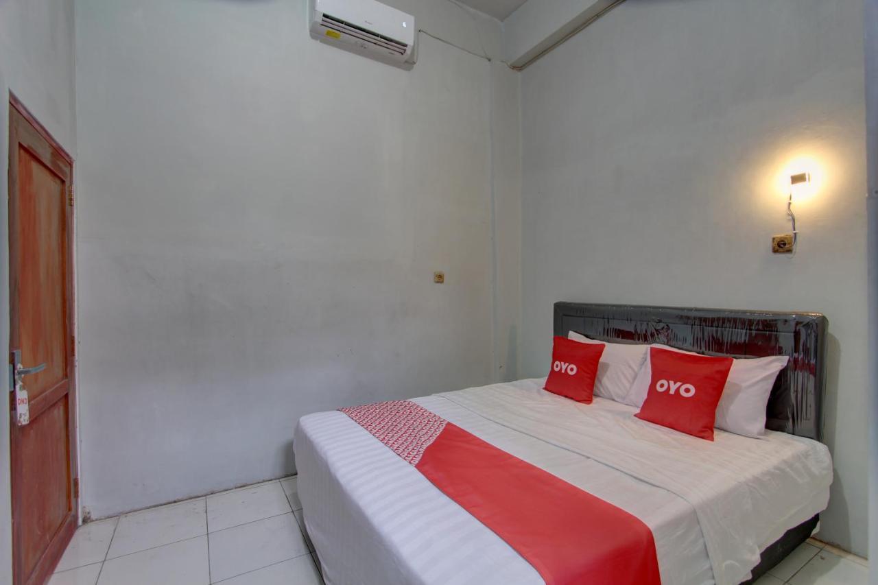Capital O 91690 Moza Guest House Klaten المظهر الخارجي الصورة