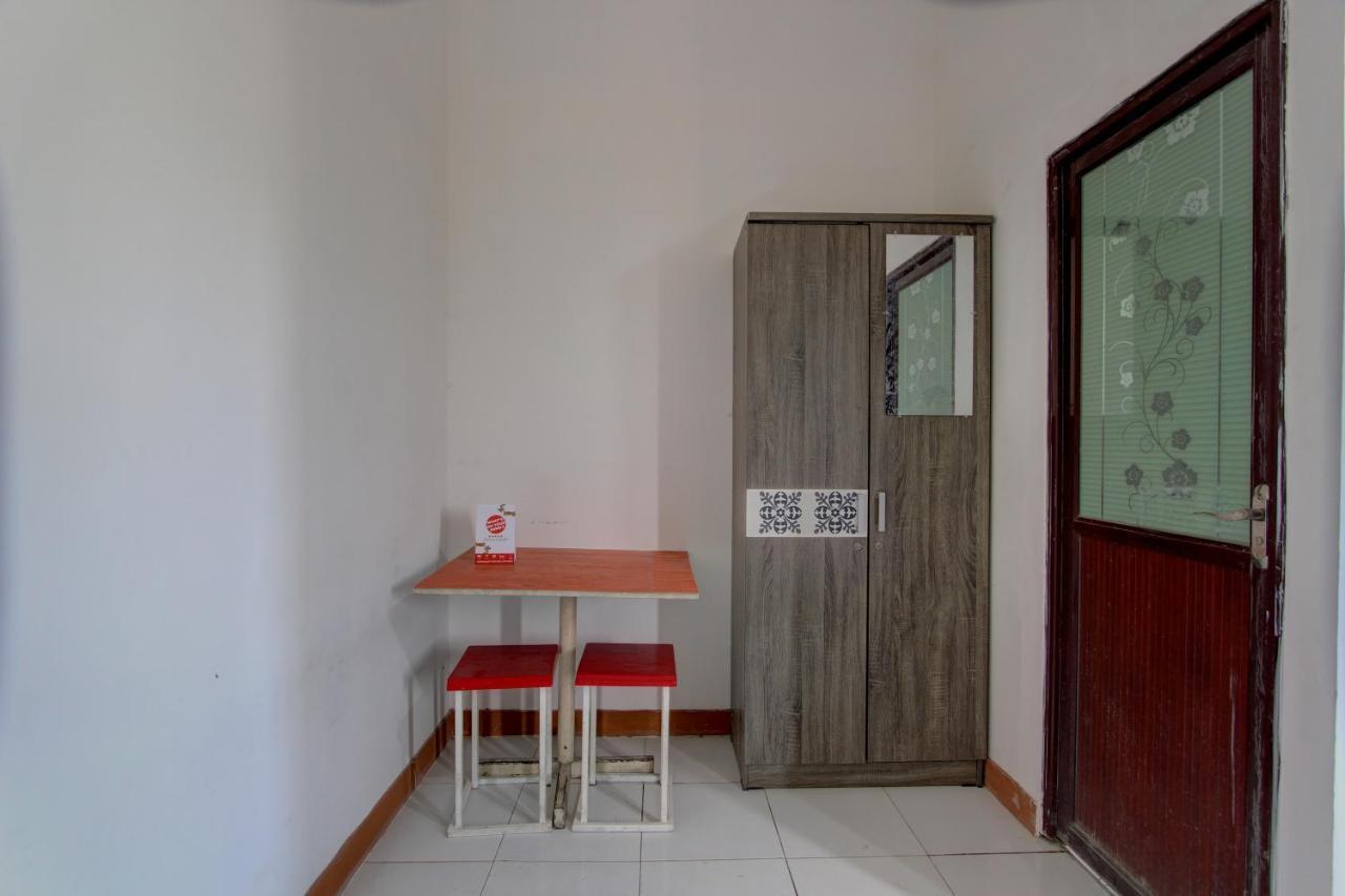 Capital O 91690 Moza Guest House Klaten المظهر الخارجي الصورة